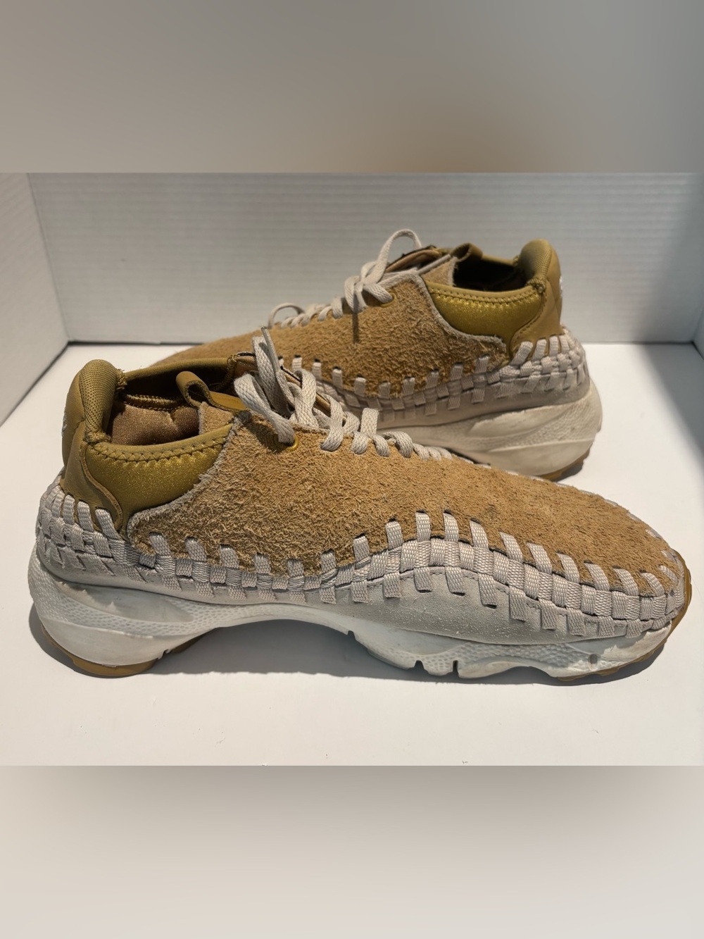 Nike Air Footscape Woven Chukka QS Hairy Suede Flat Gold 913929-700 Men's Sz 9.5 - Picture 3 of 6